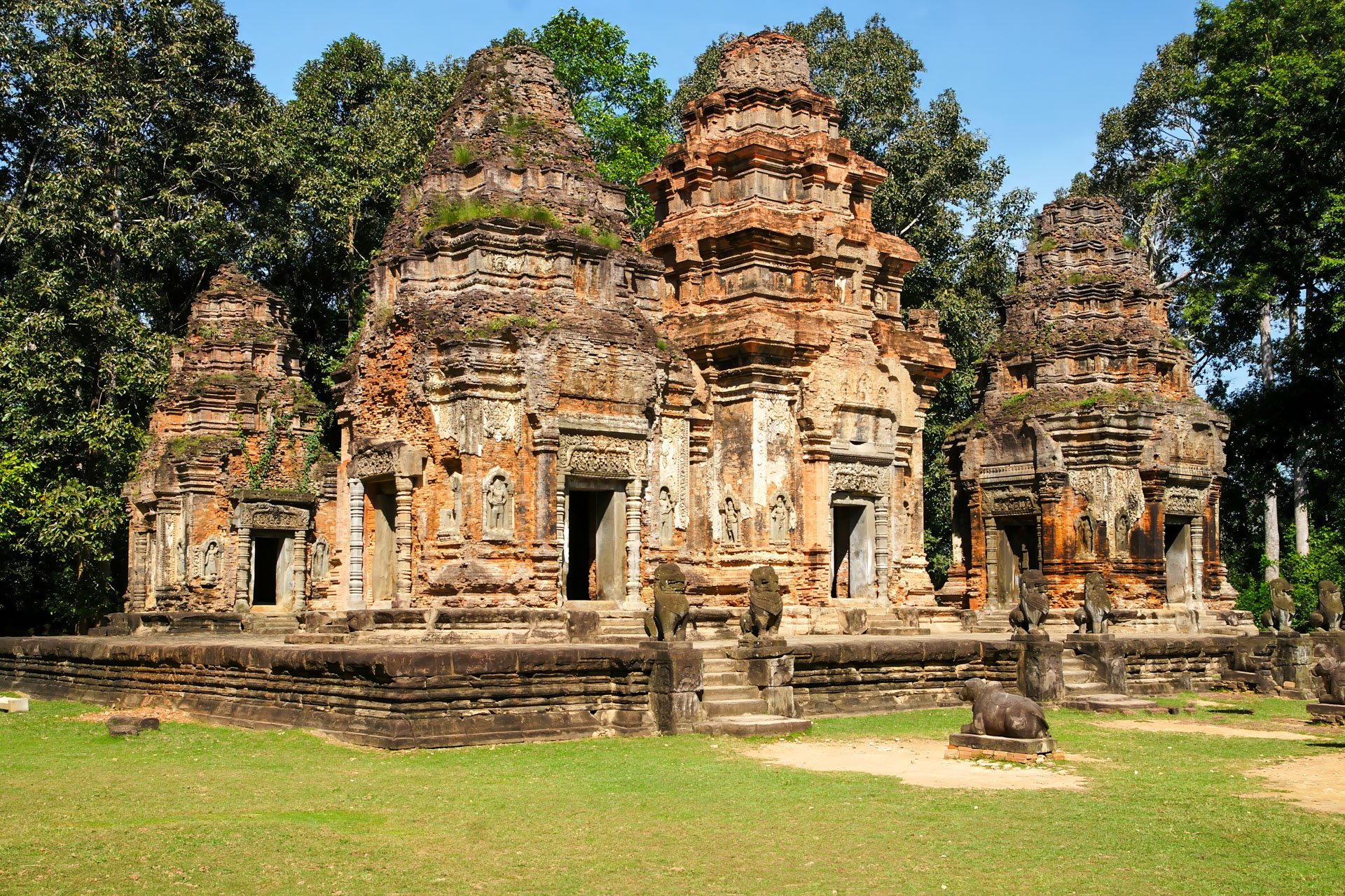 Der Preah Kô (der heilige Stier) ist der erste Khmer-Tempel der Region Angkors. Er wurde 880 geweiht.